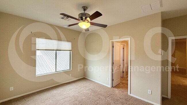 Building Photo - 28978 N 70th Dr