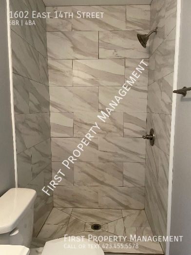 Building Photo - 1602 E 14th St