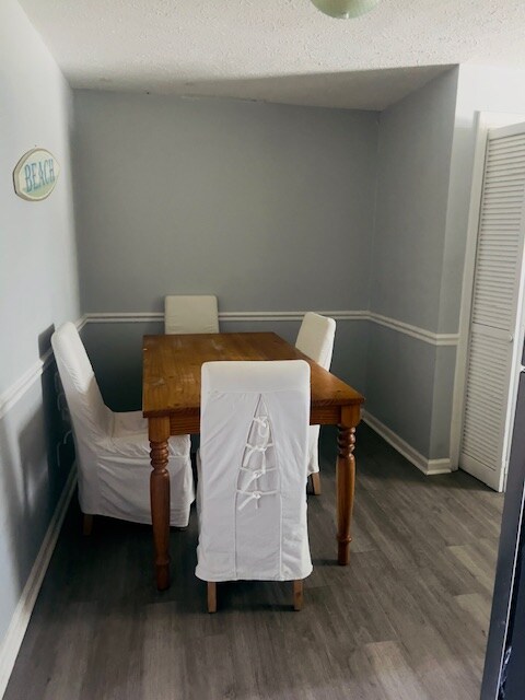 Building Photo - 407 15th Ave S