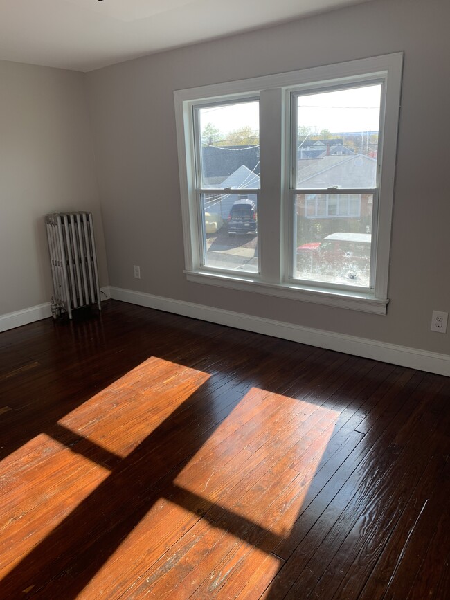 Building Photo - 1812 Scarboro St