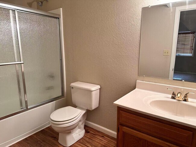 Building Photo - 1110 Brookedale Ct