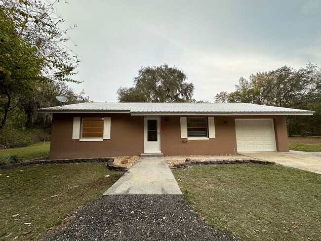 Primary Photo - Charming 2/2 Home W/ 1 Car Garage on Almos...