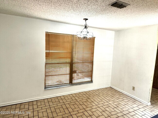 Building Photo - 1508 St Francis Dr