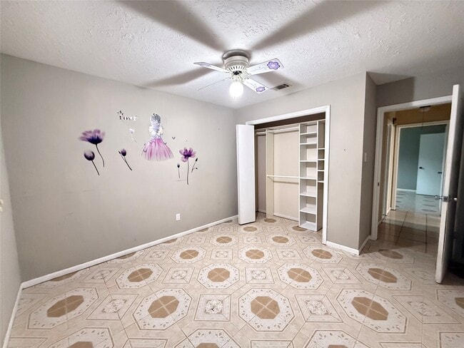 Building Photo - 13218 Avonshire Dr