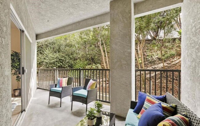 Building Photo - Live Elevated in the Heart of North Park!