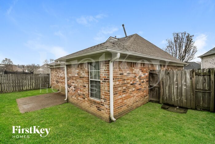 Building Photo - 10148 Cross Valley Dr