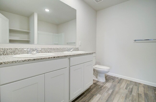 Building Photo - 2028 E Velvet Pl