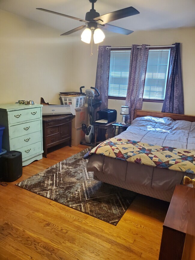 Bedroom 2 - 4402 Dwight Dr