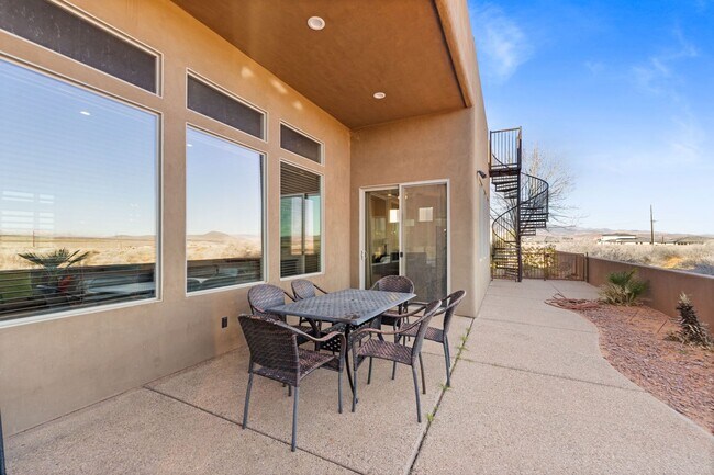 Building Photo - Sand Hollow Sunrise