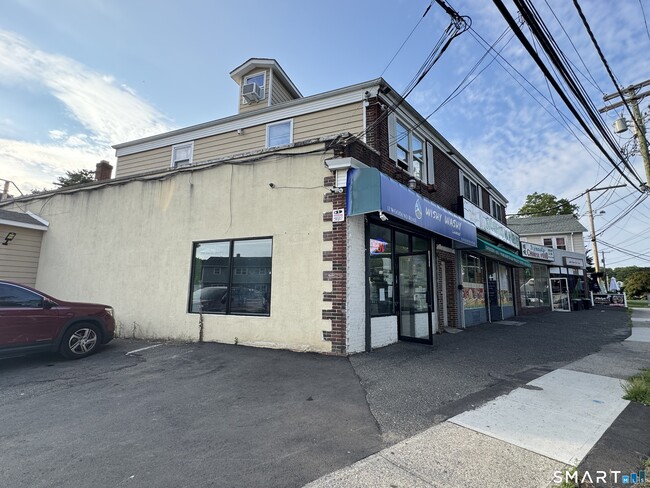 Building Photo - 11 Woodend Rd