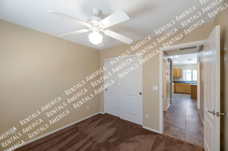 Building Photo - 3859 E Longhorn Dr