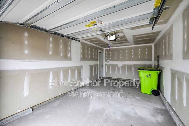 Building Photo - 111 S Grassland Rd