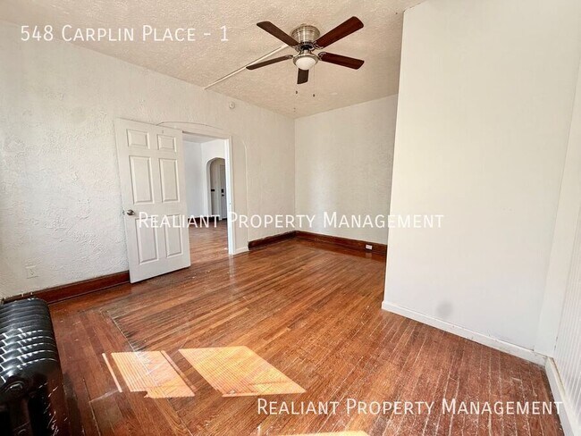 Building Photo - 548 Carplin Pl