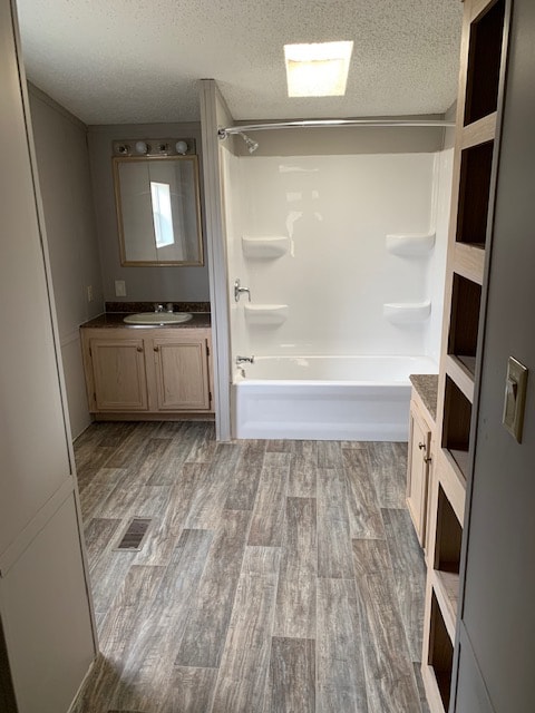 Building Photo - 207 S Ash St