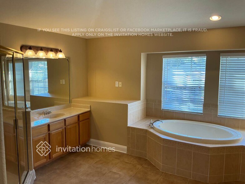 Building Photo - 1612 Tawnyberry Ct