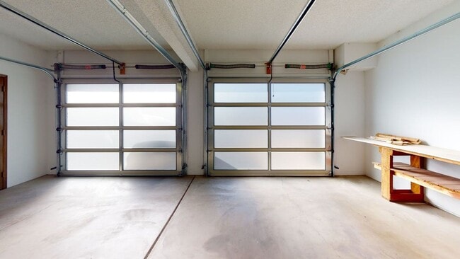 Building Photo - Sweeping Views of Yakima Valley