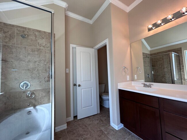 Building Photo - 2204 Tranquility Ln