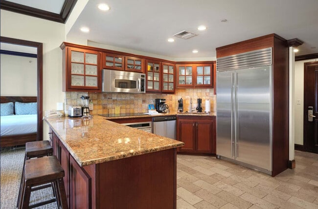 Building Photo - 4-820 Kuhio Highway-SI ID1376586P