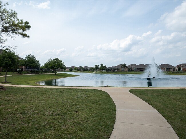 Building Photo - 15214 Bartlett Landing Dr