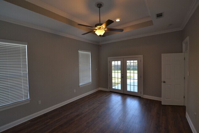 Building Photo - Zachary School District!  Newly remodeled 4 bedroom, 2.5 bath near downtown Zachary