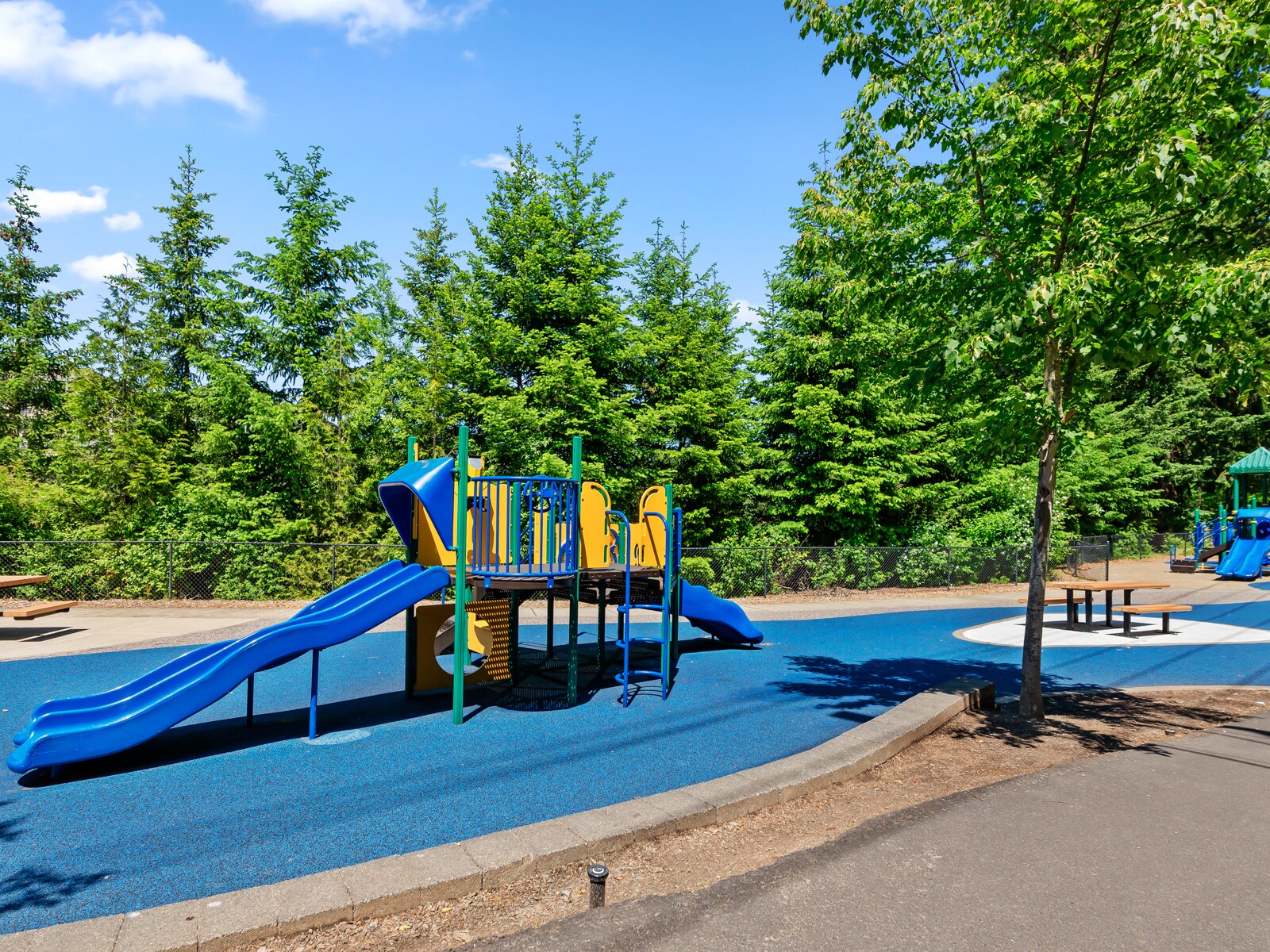 Building Photo - 15350 SW Mallard Dr #103