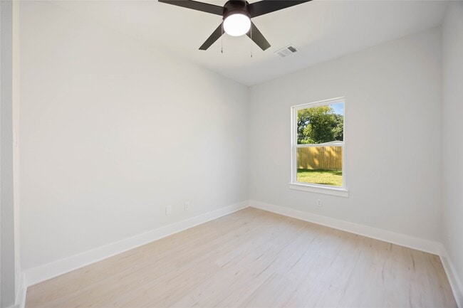 Building Photo - 8511 Prairie View Dr
