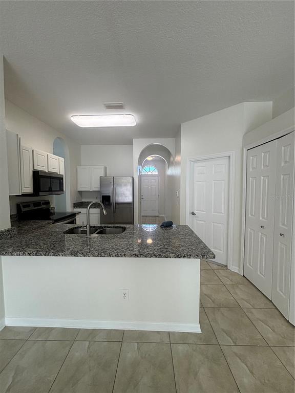 Building Photo - 10510 Beneva Dr