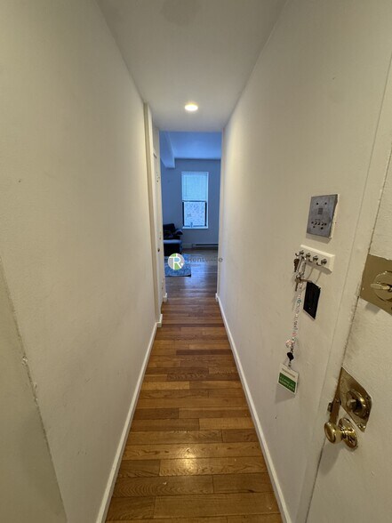 Building Photo - 776 Columbus Ave