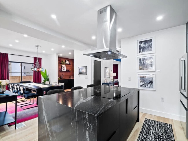 Building Photo - 25 N Rose Blvd