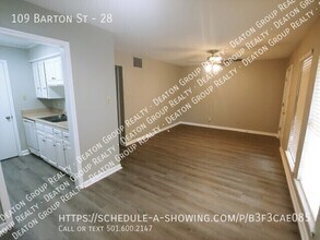 Building Photo - 109 Barton St