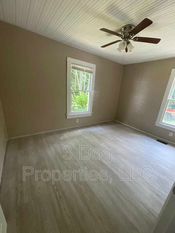 Building Photo - 4038 Denham Rd