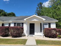 Building Photo - Northeast Arcadia Lakes