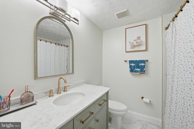 Building Photo - 9280 Pirates Cove