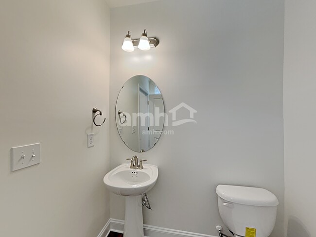 Building Photo - 1018 Bentley Pl