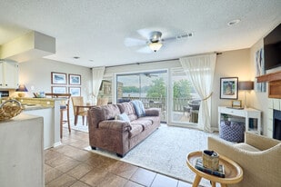 Building Photo - 400 Farr Shores Dr