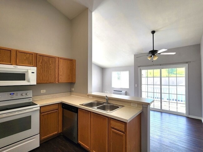 Building Photo - 2023 Silverstone Dr