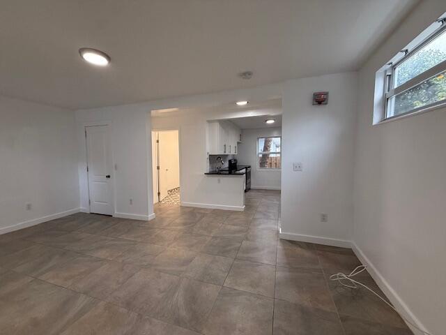 Building Photo - 919 2nd St