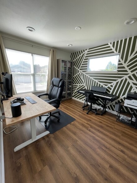 Guest Room 2 - 22800 127th Ave SE