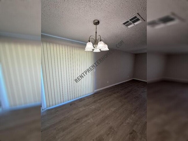 Building Photo - 1425 Marydale Ave