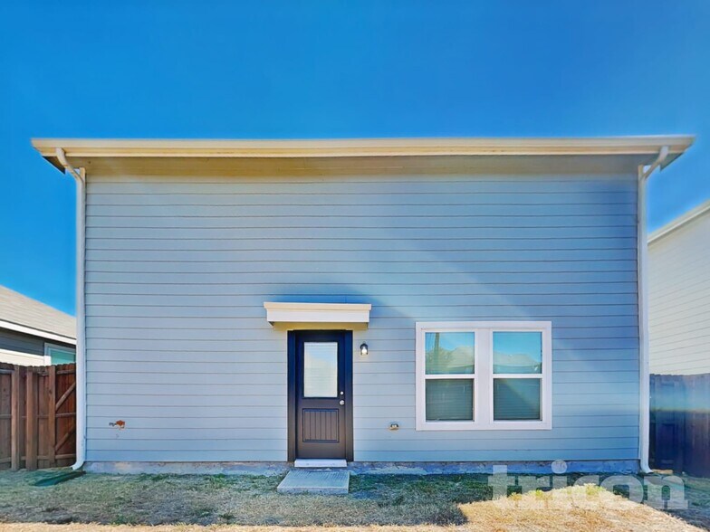 Building Photo - 5632 McClelland St