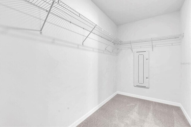 Building Photo - 17594 Pleasantview Blvd