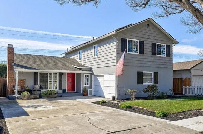 Building Photo - 1004 Airport Blvd