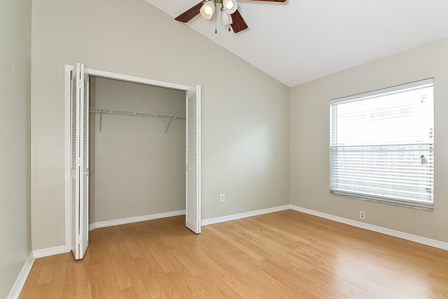 Building Photo - 4007 Fontana Pl