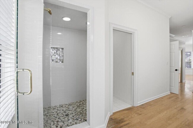 Building Photo - 639 Queens Harbor Blvd