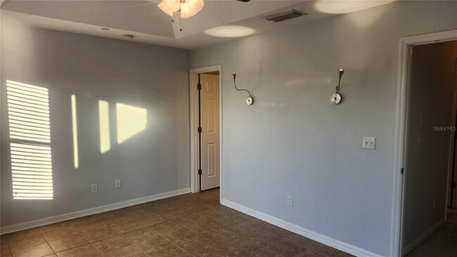 Building Photo - 543 Vincinda Crest Way