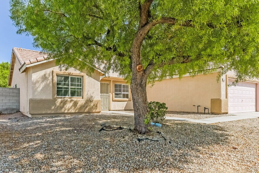 Building Photo - 4738 Zia Ridge St