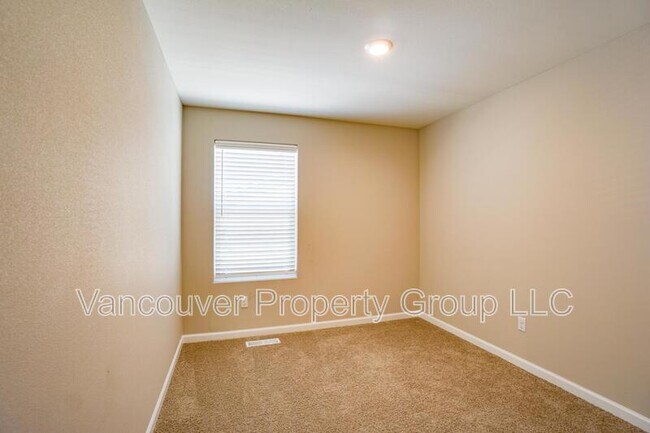 Building Photo - 15224 NE 70th St