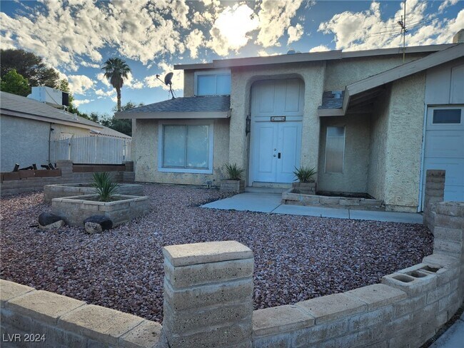 Building Photo - 3565 S Calmosa St