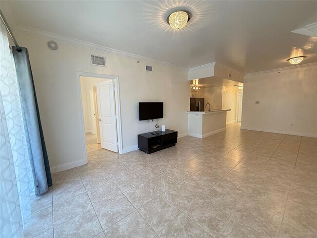 Building Photo - 5800 W Sample Rd