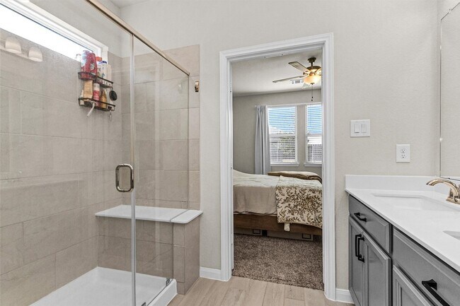 Building Photo - 18503 Sunrise Maple Dr